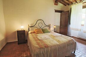 Cosy Farmhouse in Proceno With Swimming Pool