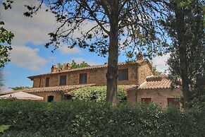 Cosy Farmhouse in Proceno With Swimming Pool