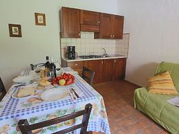 Cosy Farmhouse in Proceno With Swimming Pool