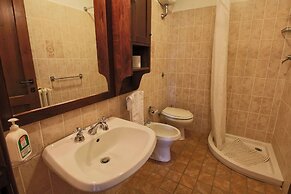 Cosy Farmhouse in Proceno With Swimming Pool
