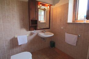 Cosy Farmhouse in Proceno With Swimming Pool