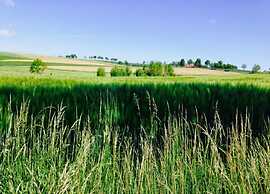 Spacious Semi-detached House With Wood Stove Located Directly on the R