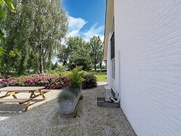 Cozy Holiday Home in Nistelrode With Garden