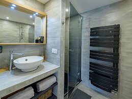 Peaceful Holiday Home in Plouguin With Indoor Pool