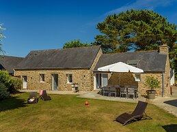 Peaceful Holiday Home in Plouguin With Indoor Pool