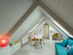 Peaceful Holiday Home in Plouguin With Indoor Pool