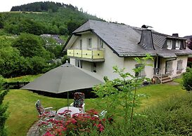 Modern Apartment in Schwalefeld With Garden