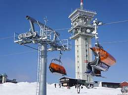 Snug Apartment in Jachymov Near Ski Area