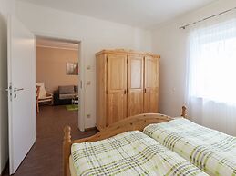 Cosy Apartment in Weissig With Garden