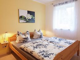 Cosy Apartment in Weissig With Garden