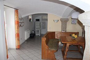 Cosy Apartment in Weissig With Garden
