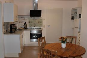 Cosy Apartment in Weissig With Garden
