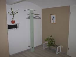 Cosy Apartment in Weissig With Garden
