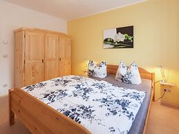 Cosy Apartment in Weissig With Garden