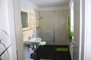 Cosy Apartment in Weissig With Garden