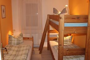 Cosy Apartment in Weissig With Garden