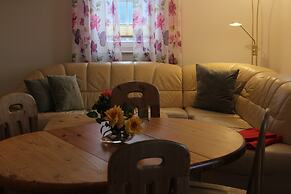 Cosy Apartment in Weissig With Garden