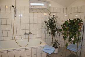Cosy Apartment in Weissig With Garden