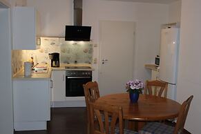 Cosy Apartment in Weissig With Garden