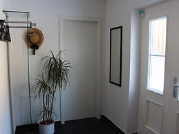 Cosy Apartment in Weissig With Garden