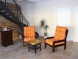 Cosy Apartment in Weissig With Garden