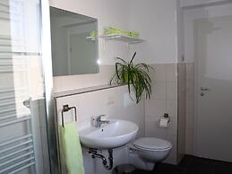 Cosy Apartment in Weissig With Garden