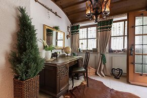 Charming Apartment in Weissenbrunn Near Forest
