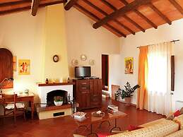 Vintage Mansion in Montepulciano With Pool