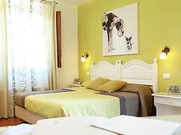 Vintage Mansion in Montepulciano With Pool