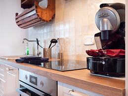 Stunning Apartment in Mombaroccio Near Metauro River