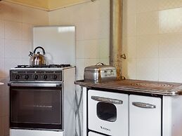 Farmhouse in Castelfranco Piandisco With Garden