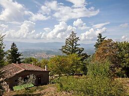 Farmhouse in Castelfranco Piandisco With Garden