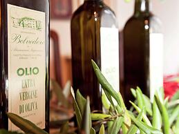 Farmhouse in Castelfranco Piandisco With Garden