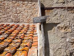 Farmhouse in Castelfranco Piandisco With Garden