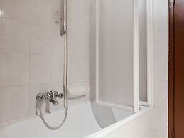 Farmhouse in Castelfranco Piandisco With Garden