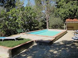 Farmhouse in Castelfranco Piandisco With Garden