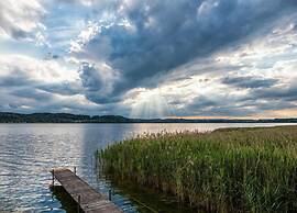 Eco-friendly Chalet Near the Lake in Asten