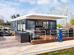 Unique Houseboat on and Around the Sneekermeer