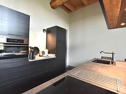 Grandeur Farmhouse in Dwingeloo at a National Park