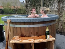 Grandeur Farmhouse in Dwingeloo at a National Park