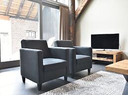 Grandeur Farmhouse in Dwingeloo at a National Park