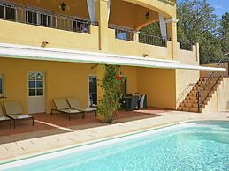Beautiful Villa in Vidauban With Seasonal Pool