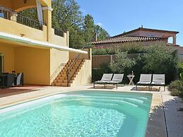 Beautiful Villa in Vidauban With Seasonal Pool