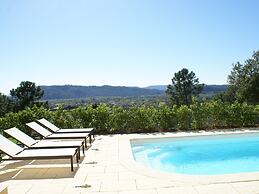 Beautiful Villa in Vidauban With Seasonal Pool