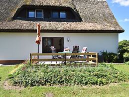 Cosy Apartment in Pepelow Near Baltic Sea