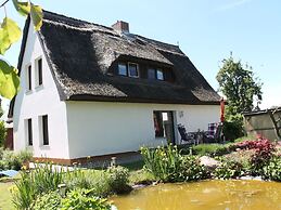 Cosy Apartment in Pepelow Near Baltic Sea