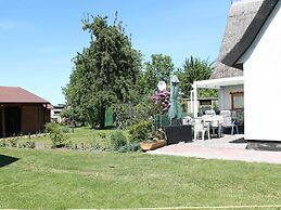 Cosy Apartment in Pepelow Near Baltic Sea