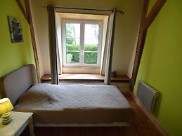 Holiday Home in a Historic Building Near Montreuil
