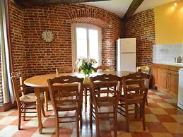 Holiday Home in a Historic Building Near Montreuil