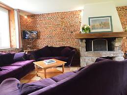 Holiday Home in a Historic Building Near Montreuil